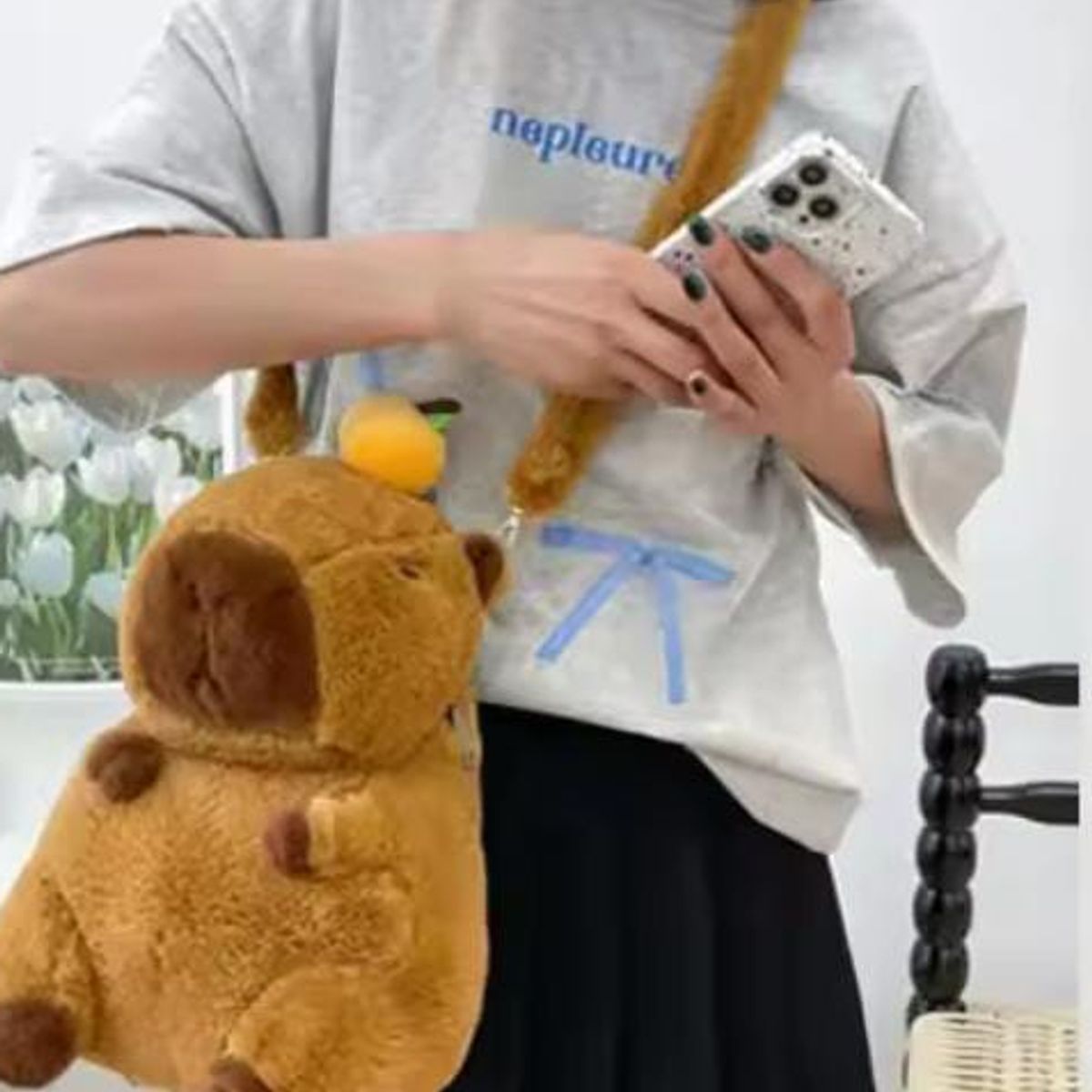 GENERICO - MOCHILA MORRAL BOLSO Y PELUCHE CAPIBARA 4 EN 1 HIPOALERGÉNICO 40CM