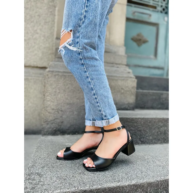 GENERICO - SANDALIAS DE TACO PARA DAMA MODELO SARA EN NEGRO