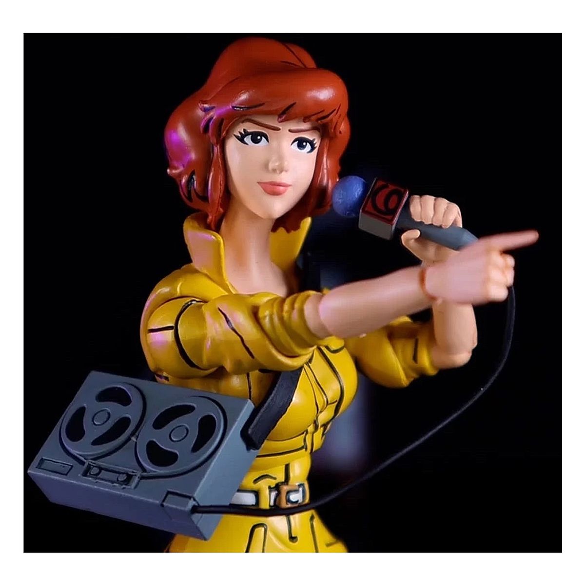 NECA - Figura de acción April O Neil Cartoon Tortugas Ninja