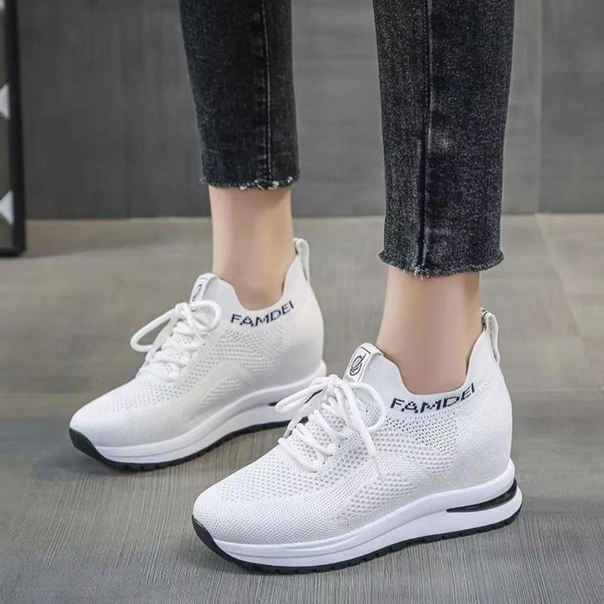 GENERICO - ZAPATILLA DE MUJER CON PLATAFORMA  ALTA 7CM FASHION FAMDEI 730 - BLANCO