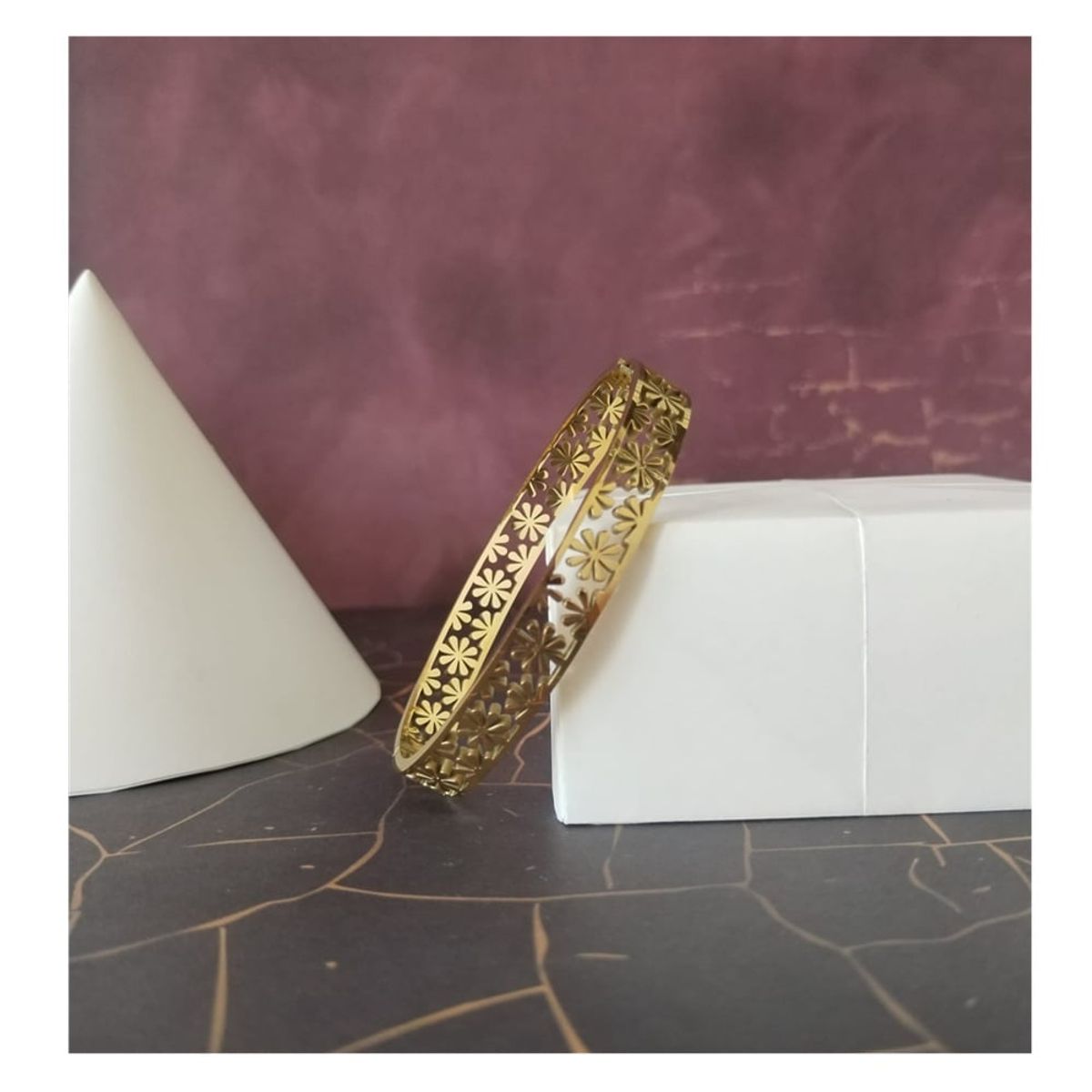 GENERICO - PULSERA BRAZALETE DE ACERO INOXIDABLE DORADO MARGARITA