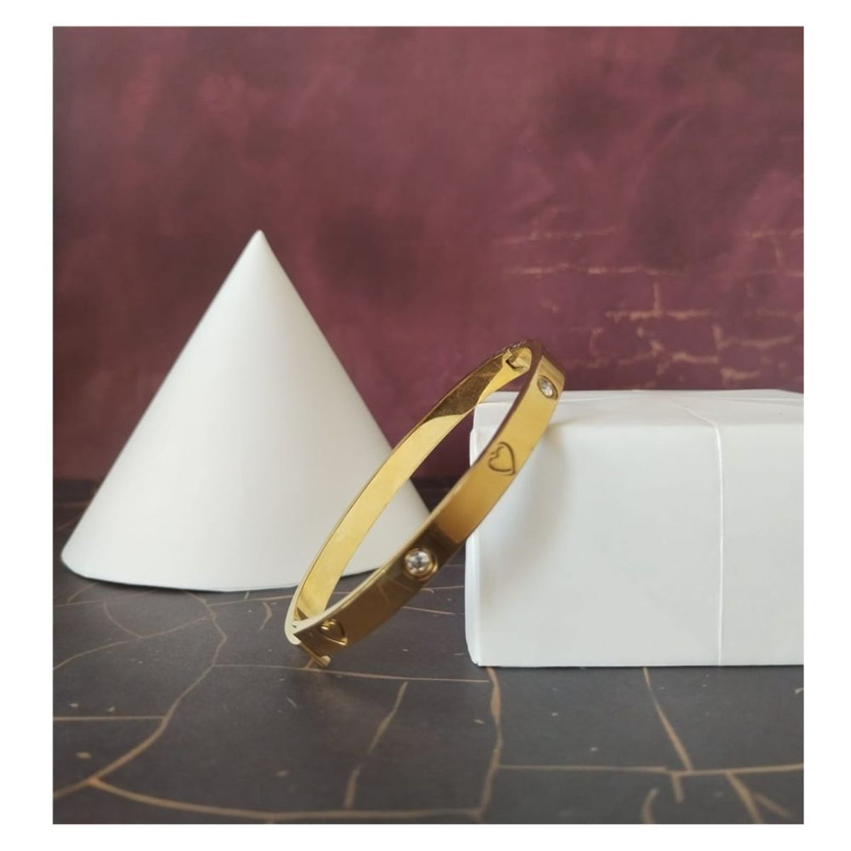 GENERICO - PULSERA BRAZALETE DE ACERO INOXIDABLE DORADO CORAZONES