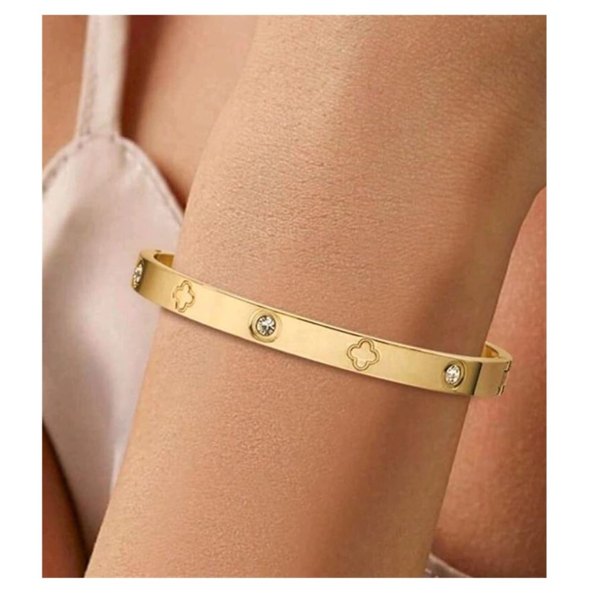 GENERICO - PULSERA BRAZALETE DE ACERO INOXIDABLE DORADO TREBOL PEDRERIA