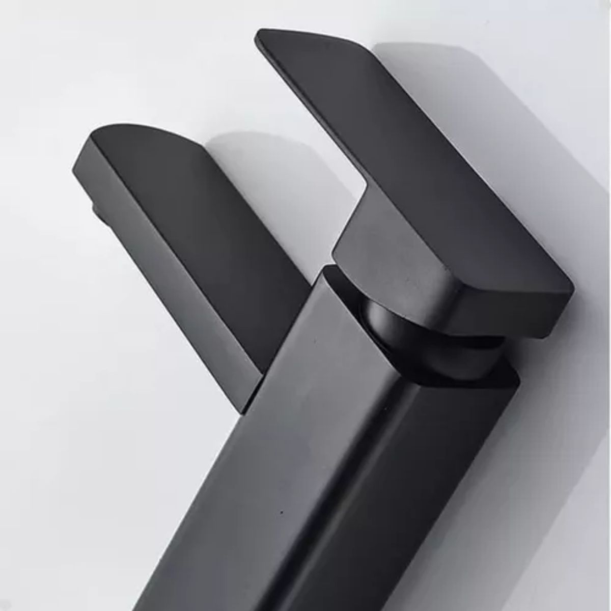 GENERICO - Grifo Monomando Negro Mate Frío