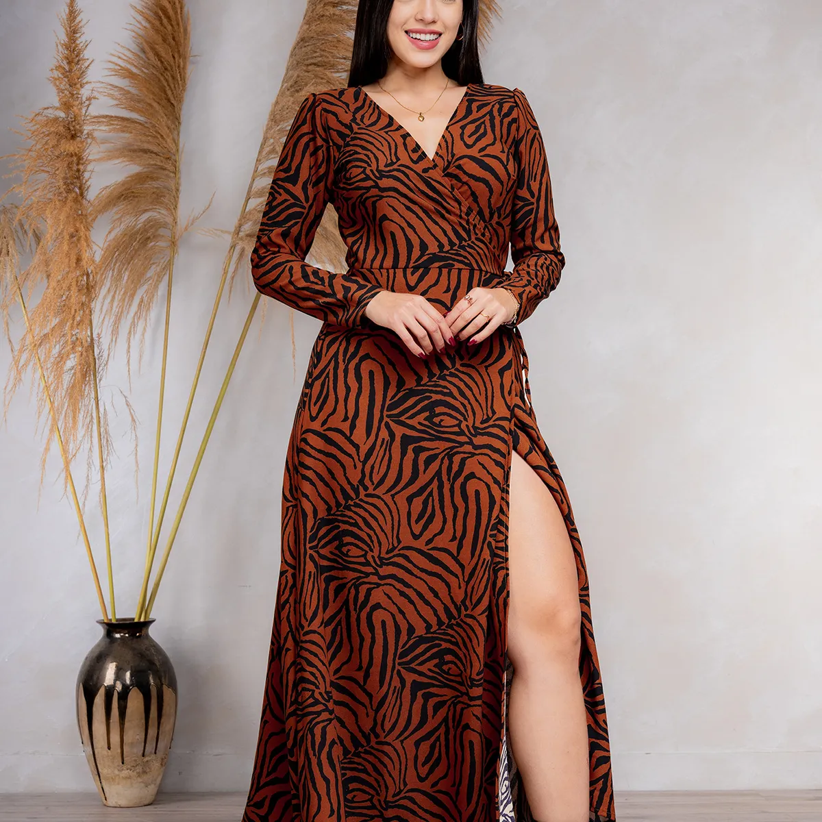 ARMA TU LOOK - VESTIDO MARCELA LARGO ESTAMPADO ENVOLVENTE MANGA LARGA ARMA TU LOOK