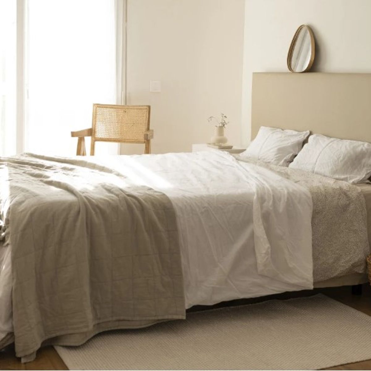 VENTITAS HOME - Cabecera 1 ½ Plaza de Cuero Eleonor Ventitas Home  Color Arena