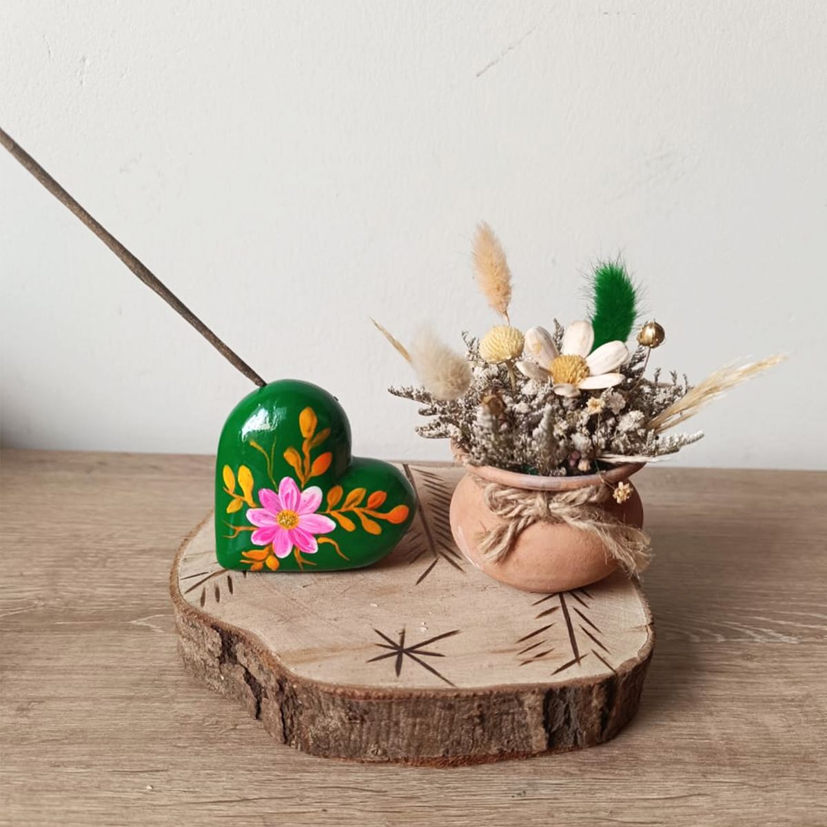 GENERICO - Set Día de la Madre Artesanía + Mini Arreglo Flores Naturales Maceta