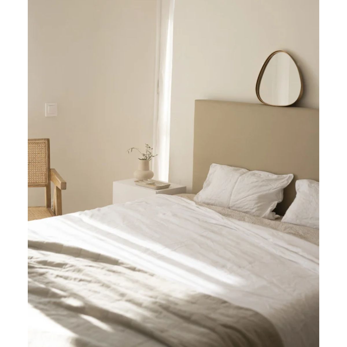 VENTITAS HOME - Cabecera 2 Plazas de Cuero Color Arena Eleonor Ventitas Home