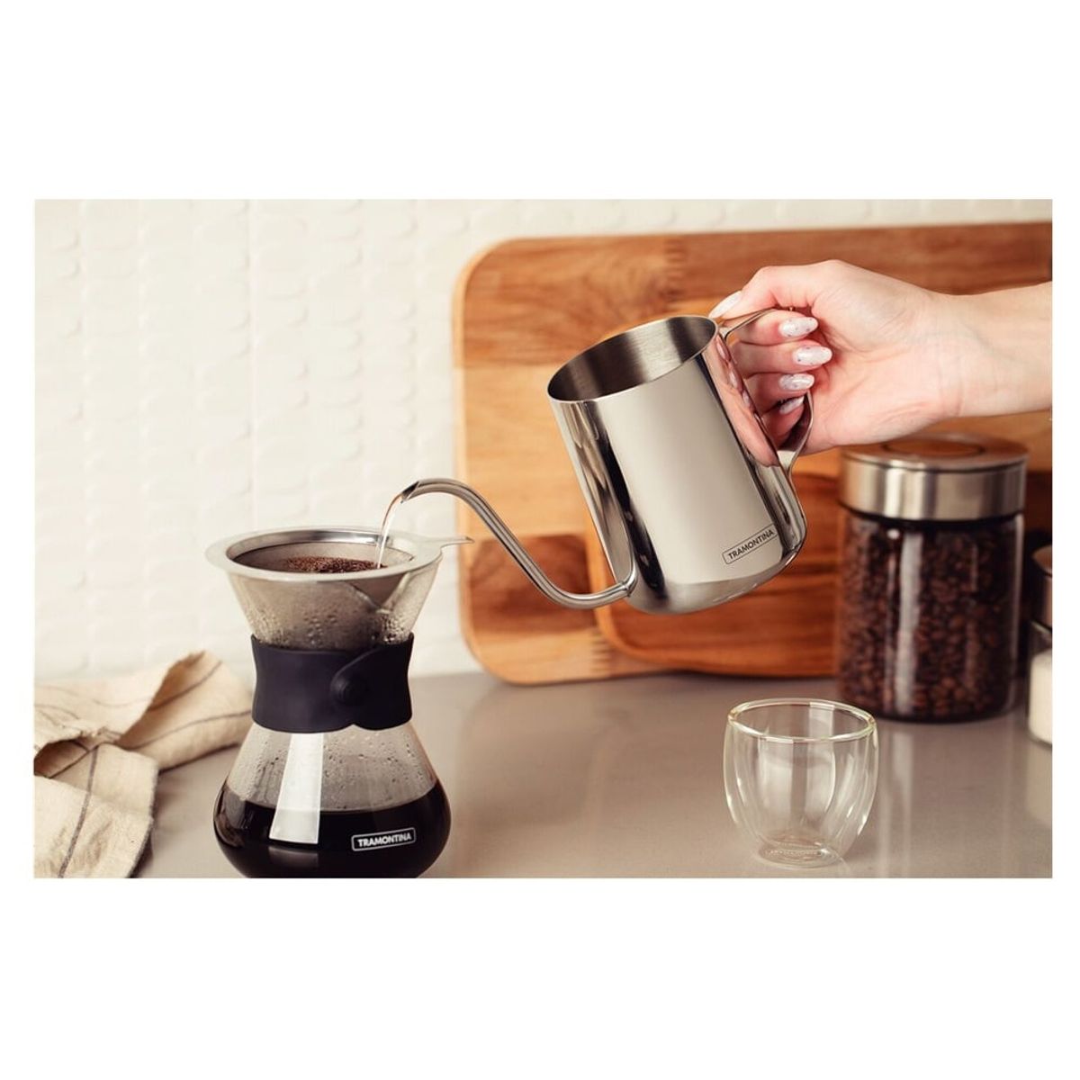 TRAMONTINA - TETERA TRAMONTINA CUELLO DE CISNE 0.6 LT SIN TAPA