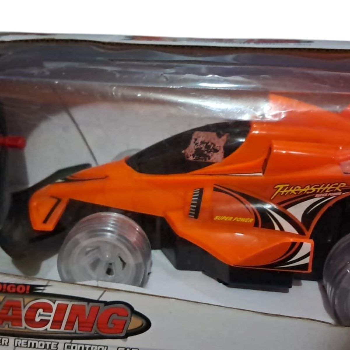 GENERICO - AUTO DE CARRERA CON CONTROL REMOTO X RACING