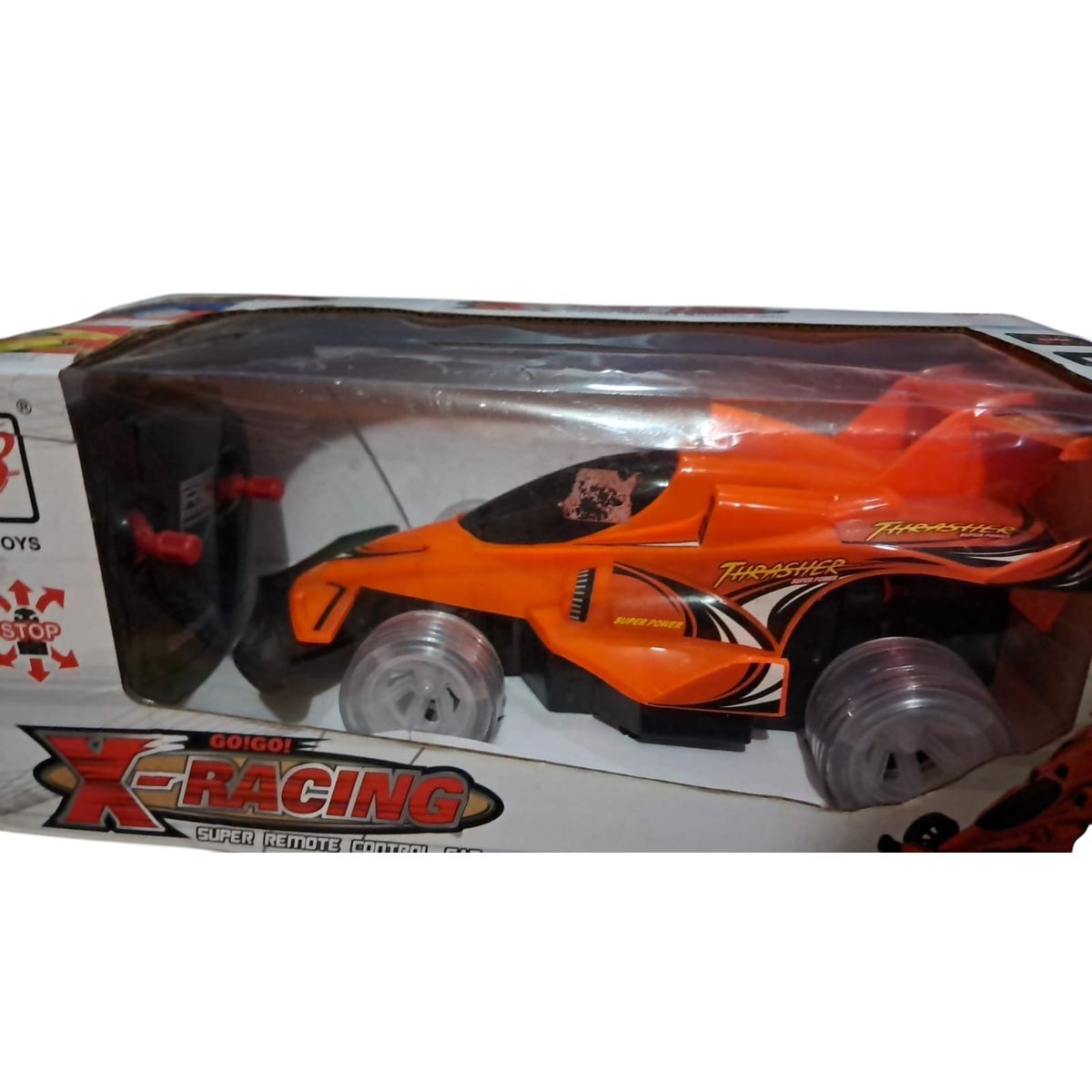 GENERICO - AUTO DE CARRERA CON CONTROL REMOTO X RACING