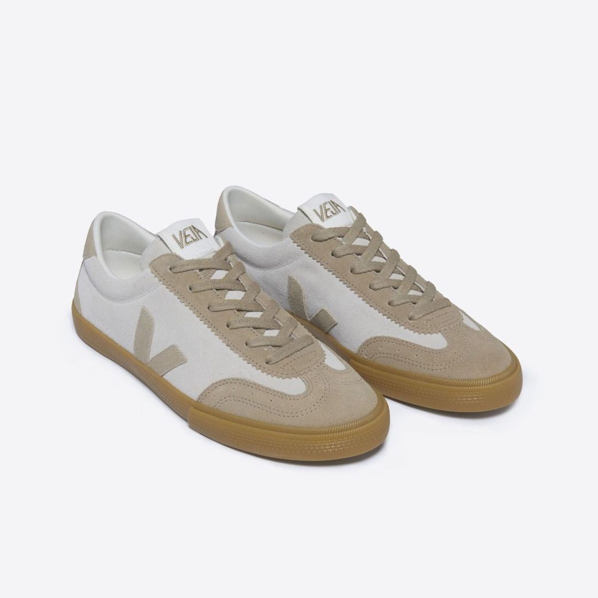 VEJA - Zapatilla veja volley suede natural sahara hombre Beige