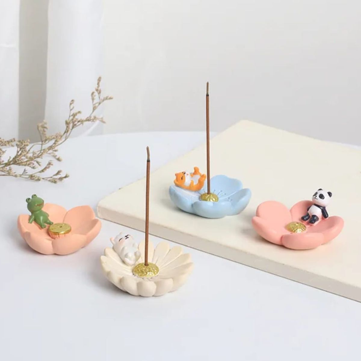 GENERICO - Akita Sakura Porta Incienso de Resina Kawaii Aromaterapia