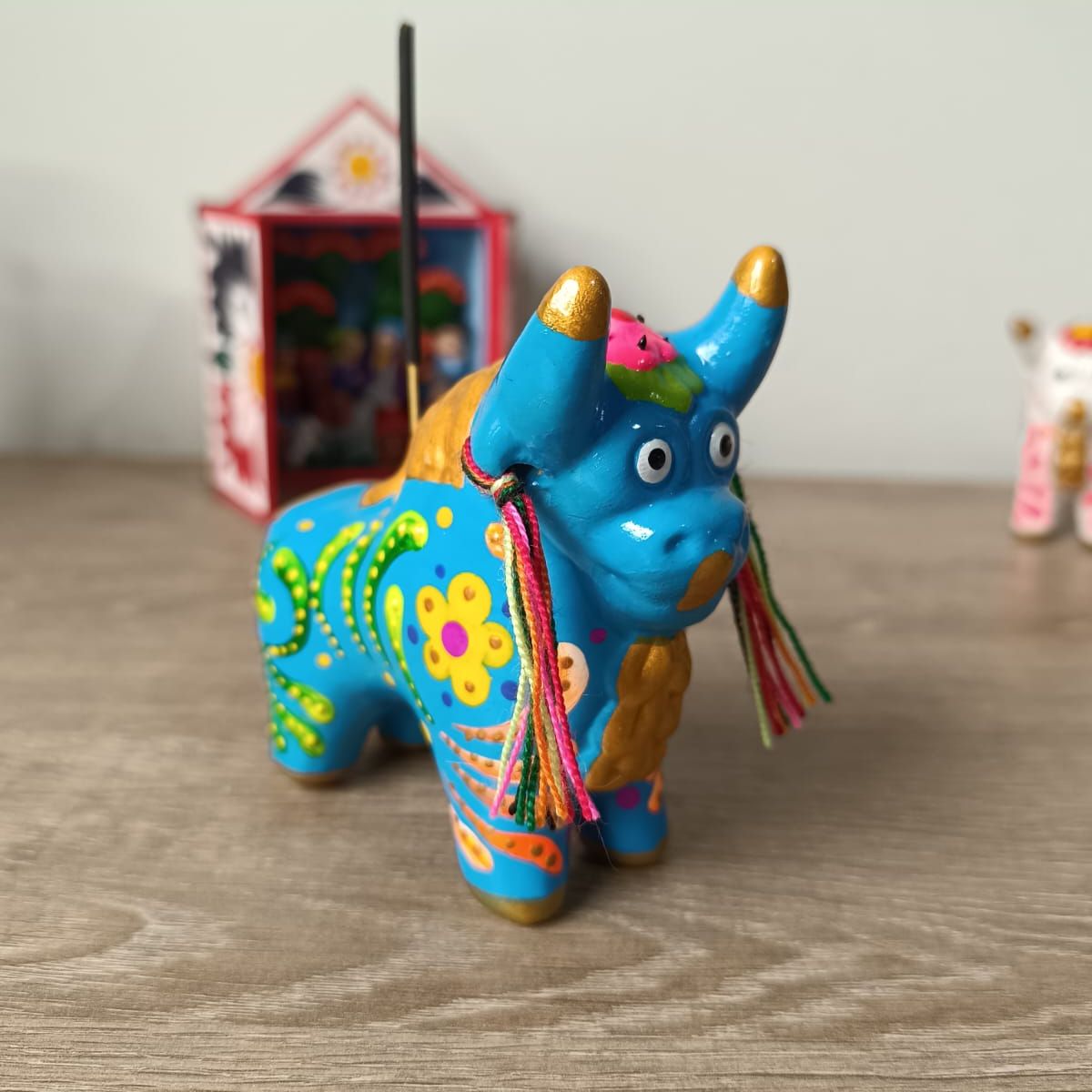 GENERICO - Artesanía Torito de Pucará Multicolor 10 x 10,5