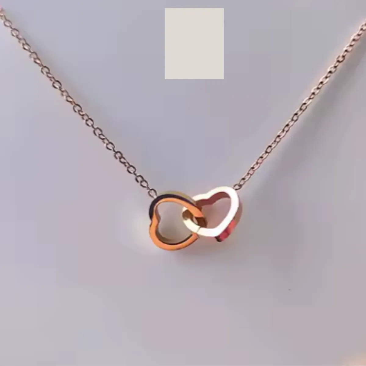 GENERICO - Collar Lazo Infinito  Elegancia y conexión eterna