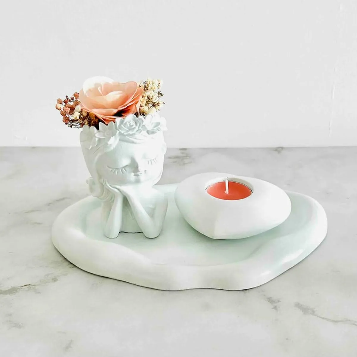 CONKRETE - Set Adornos Base - Florero & Portavela + Flores preservadas