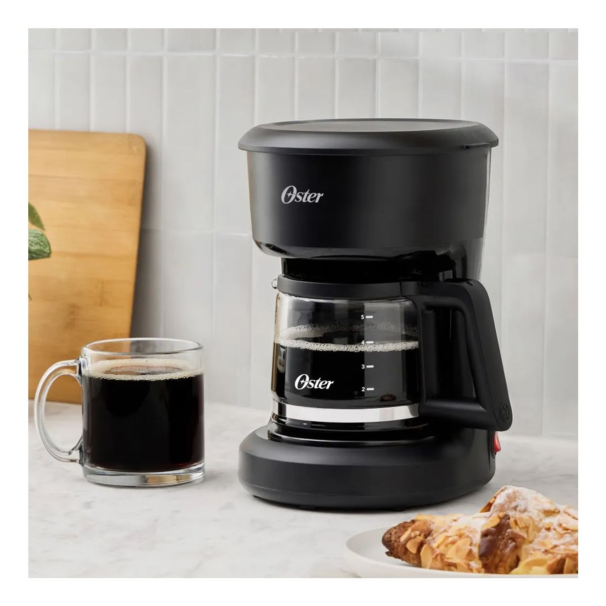 OSTER - Cafetera Oster 5tz de Filtro reutilizable BVSTDCS51B Negra