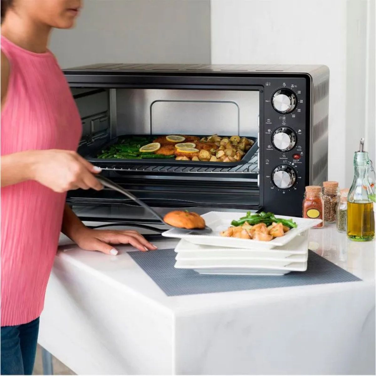 OSTER - Horno Tostador Oster 60 Lts TSSTTVLC60L