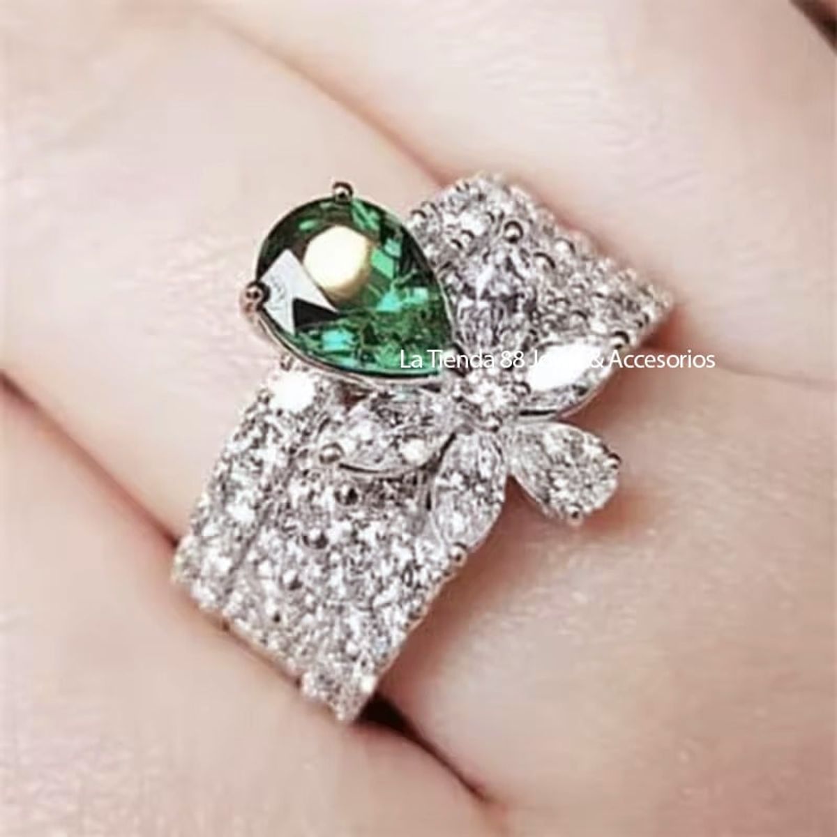 LA TIENDA 88 JOYAS Y ACCESORIOS - La Tienda 88 - Anillo De Luxe Cristales Mujer Bañado en Oro - Verde