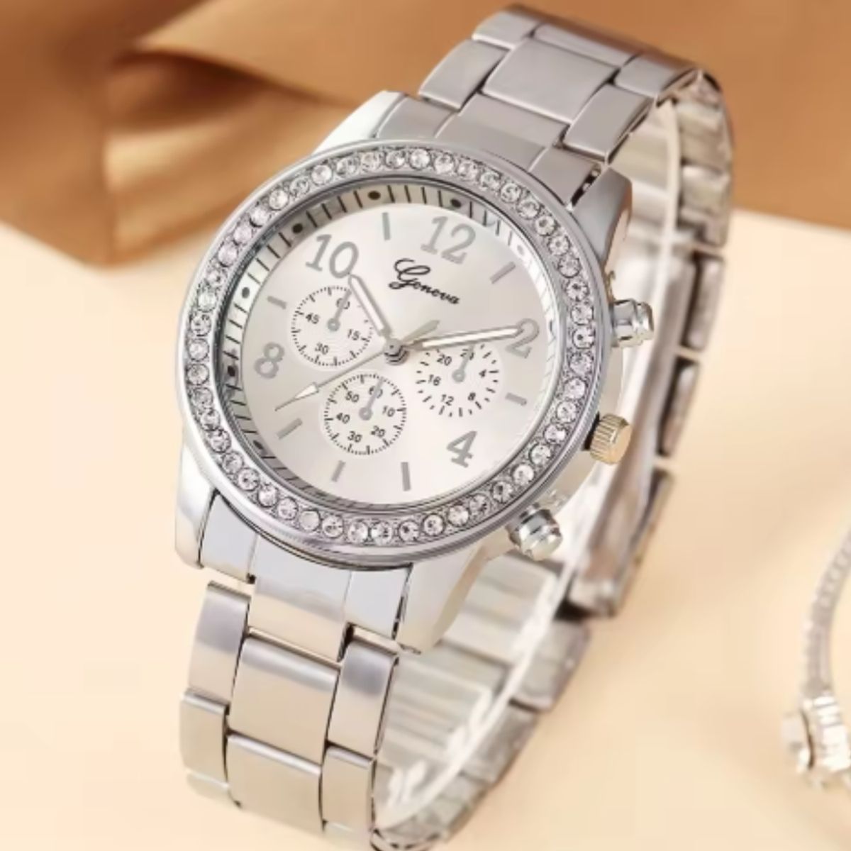 GENERICO - Reloj Geneva Elegance - Brillo y Sofisticación