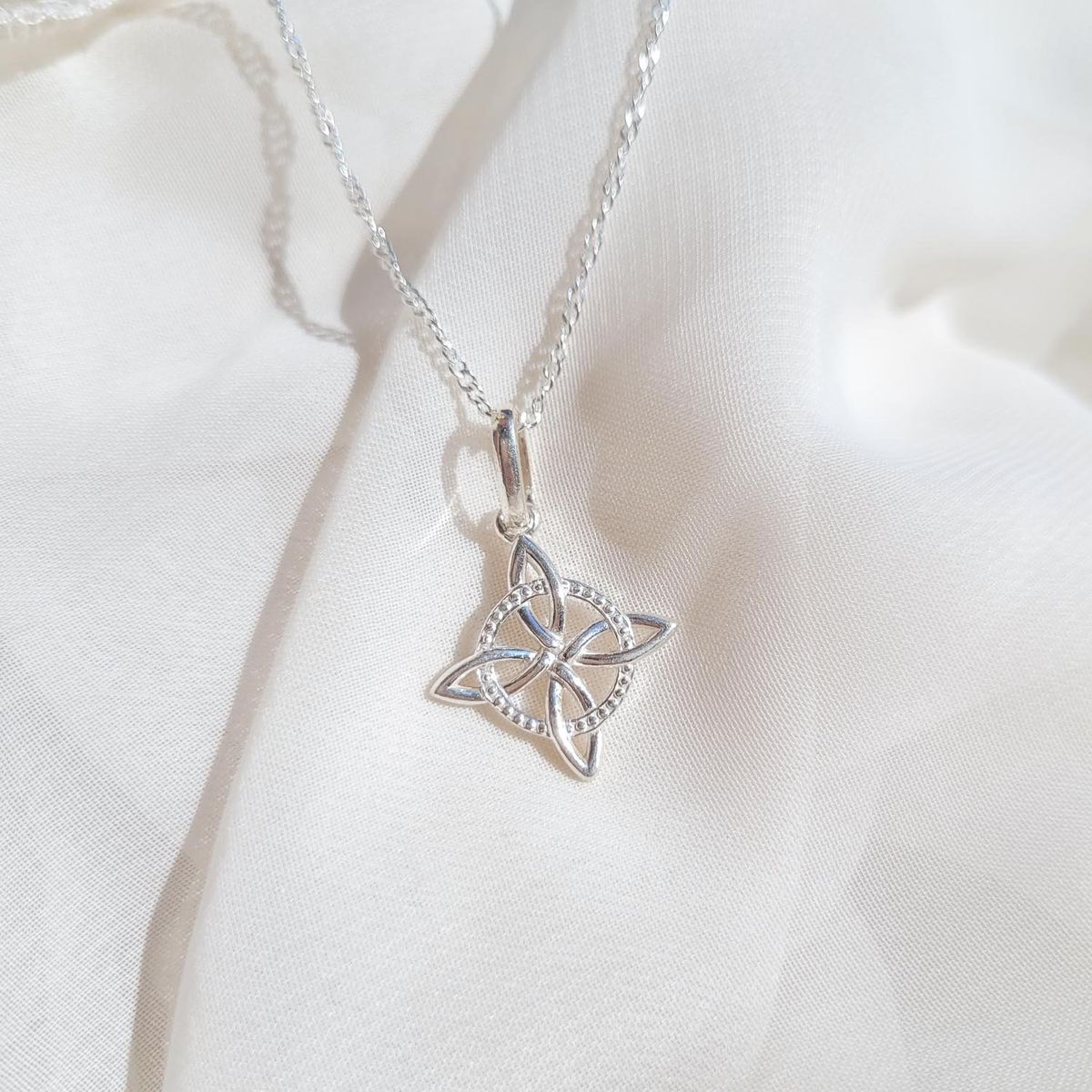 INTUERI - Collar Nudo de Bruja ver 3 - 1cm