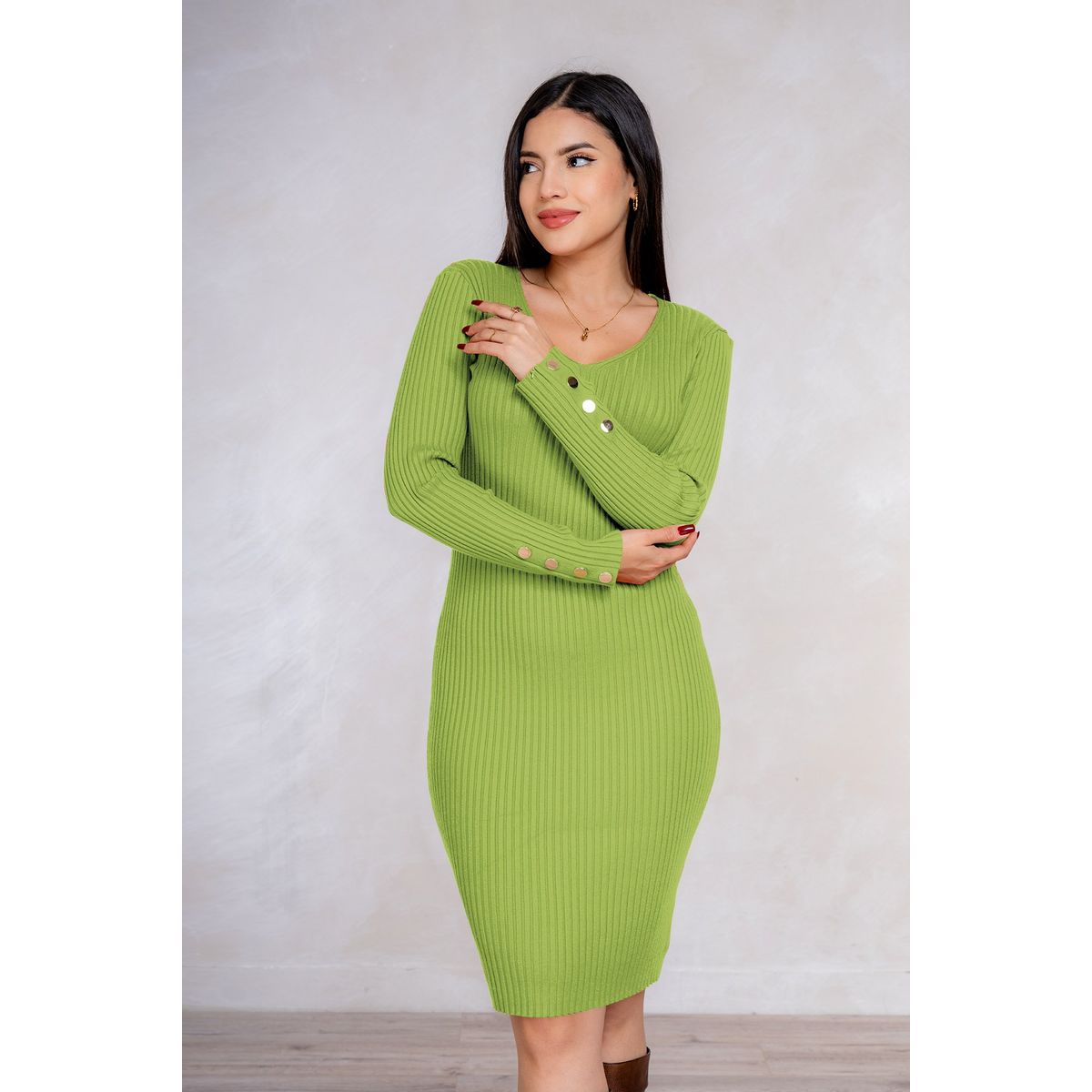 ARMA TU LOOK - VESTIDO BELÉN ESCOTE V DE CASHMERE CON BOTONES DORADOS ARMA TU LOOK