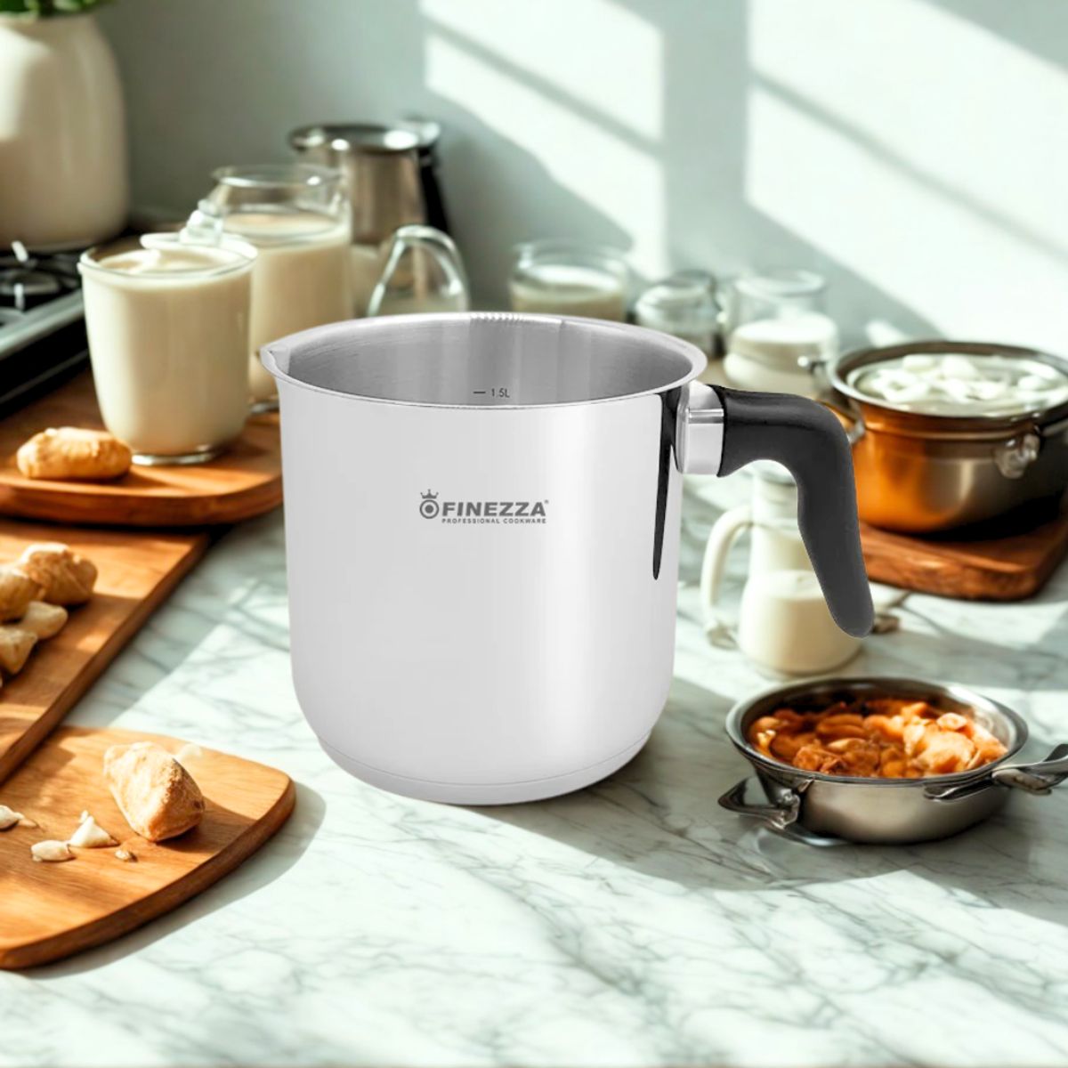FINEZZA - Jarra de Acero Inoxidable para Leche 15L con Asa Negra FF-0012-IN