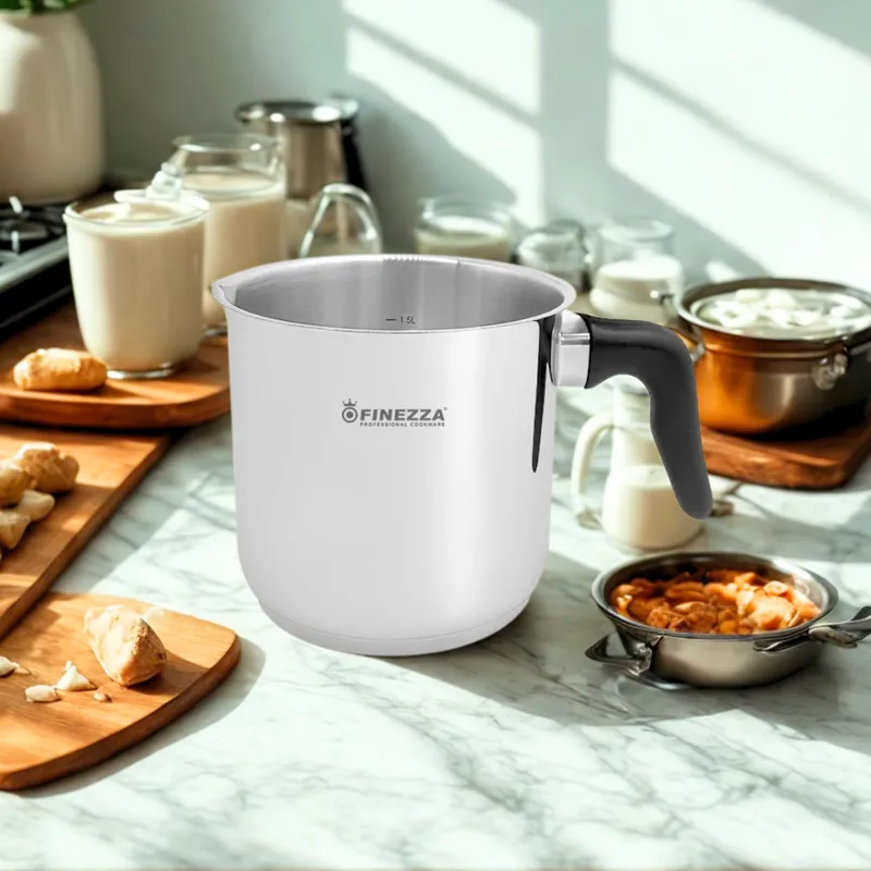 FINEZZA - Jarra de Acero Inoxidable para Leche 15L con Asa Negra FF-0012-IN