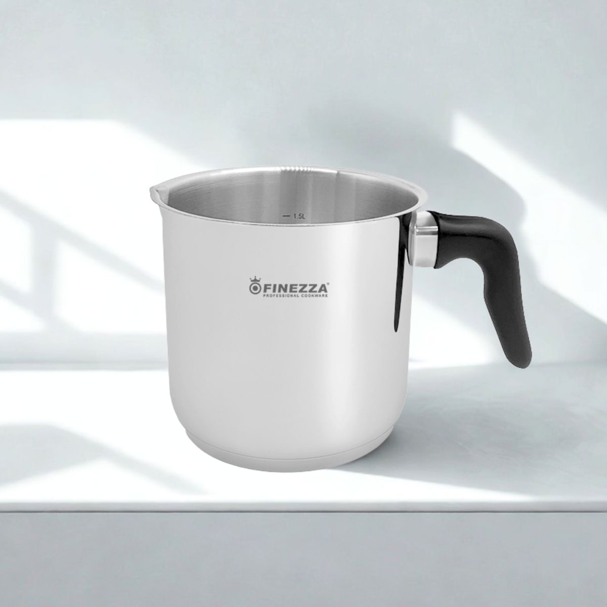 FINEZZA - Jarra de Acero Inoxidable para Leche 15L con Asa Negra FF-0012-IN