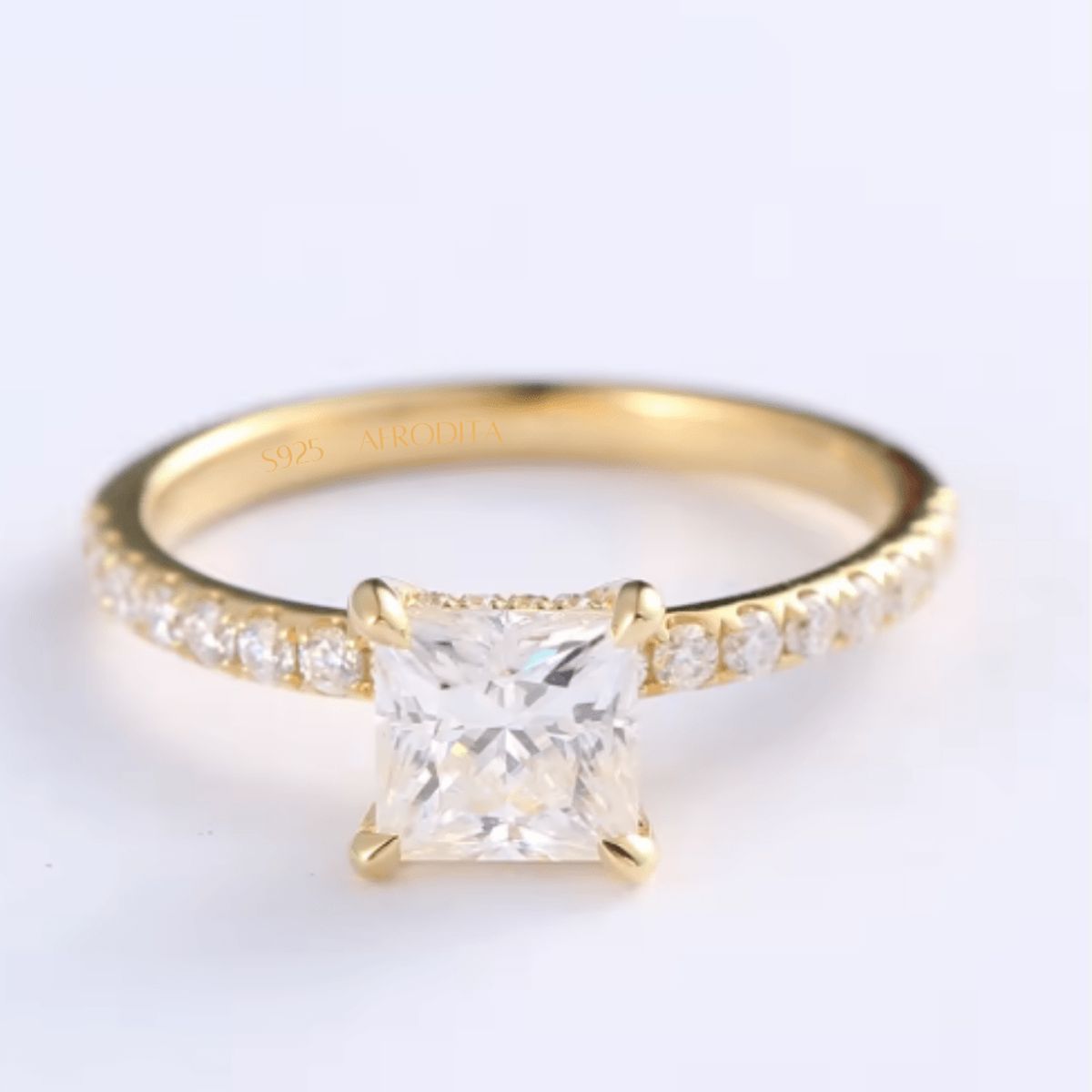 AFRODITA - Anillo de Compromiso Afrodita 368 Plata Maciza Bañado en Oro 18k