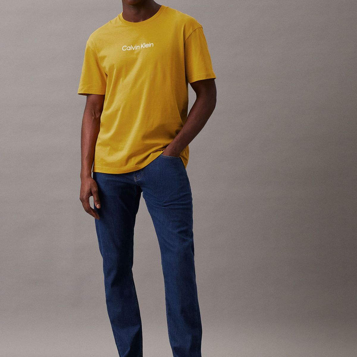 CALVIN KLEIN - T-SHIRT M/C PARA HOMBRES CK