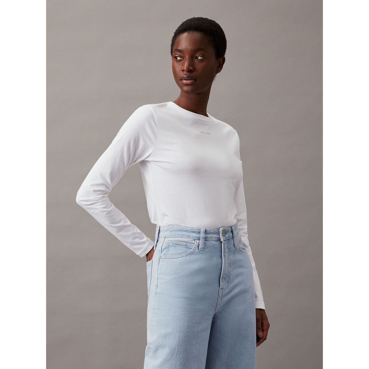 CALVIN KLEIN - T-SHIRT M/L PARA MUJERES CK