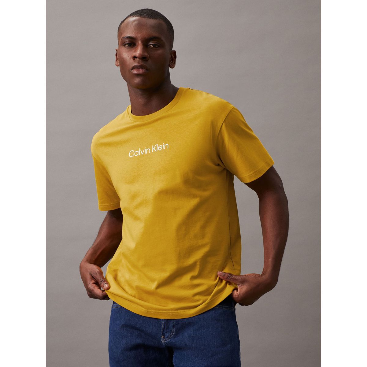 CALVIN KLEIN - T-SHIRT M/C PARA HOMBRES CK