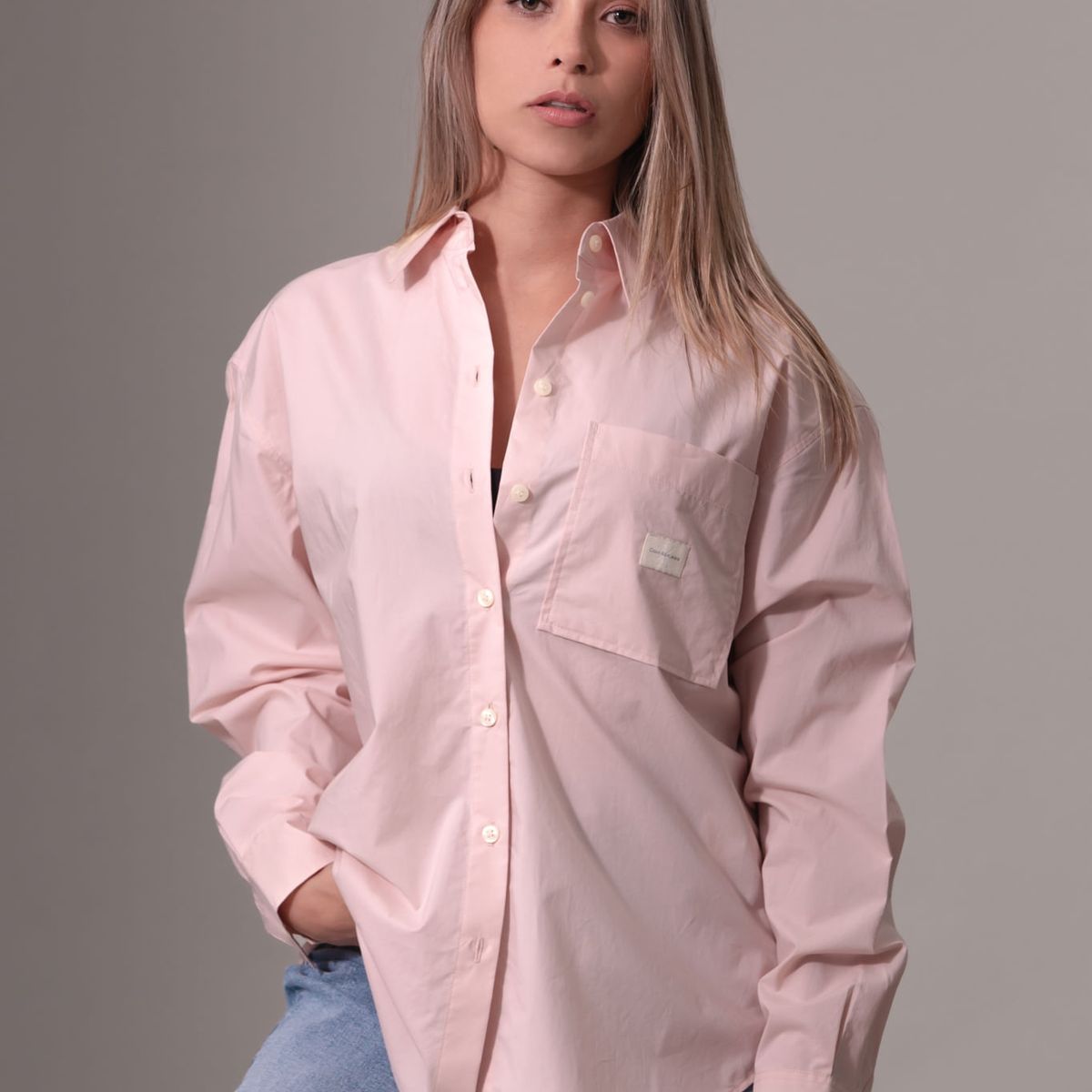 CALVIN KLEIN - BLUSA WOVEN LABEL RELAXED SHIRT