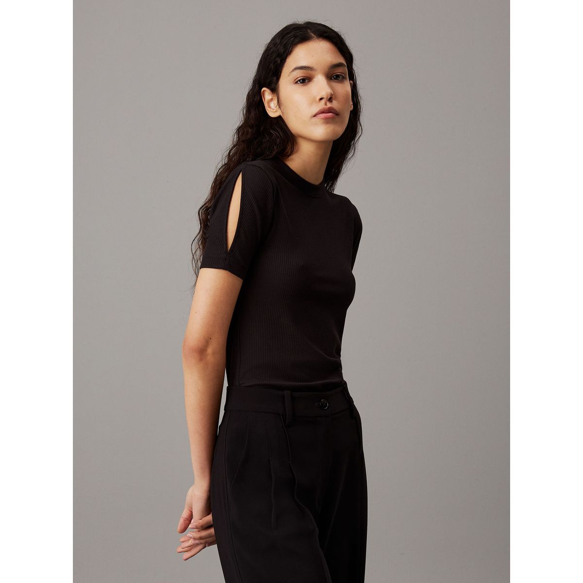 CALVIN KLEIN - T-SHIRT M/C PARA MUJERES CK