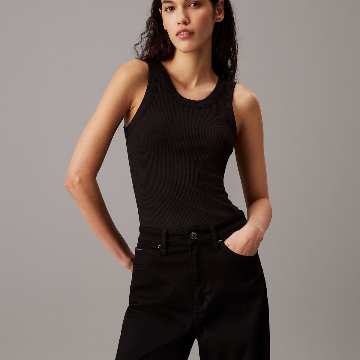 CALVIN KLEIN - T-SHIRT M/C PARA MUJERES CK