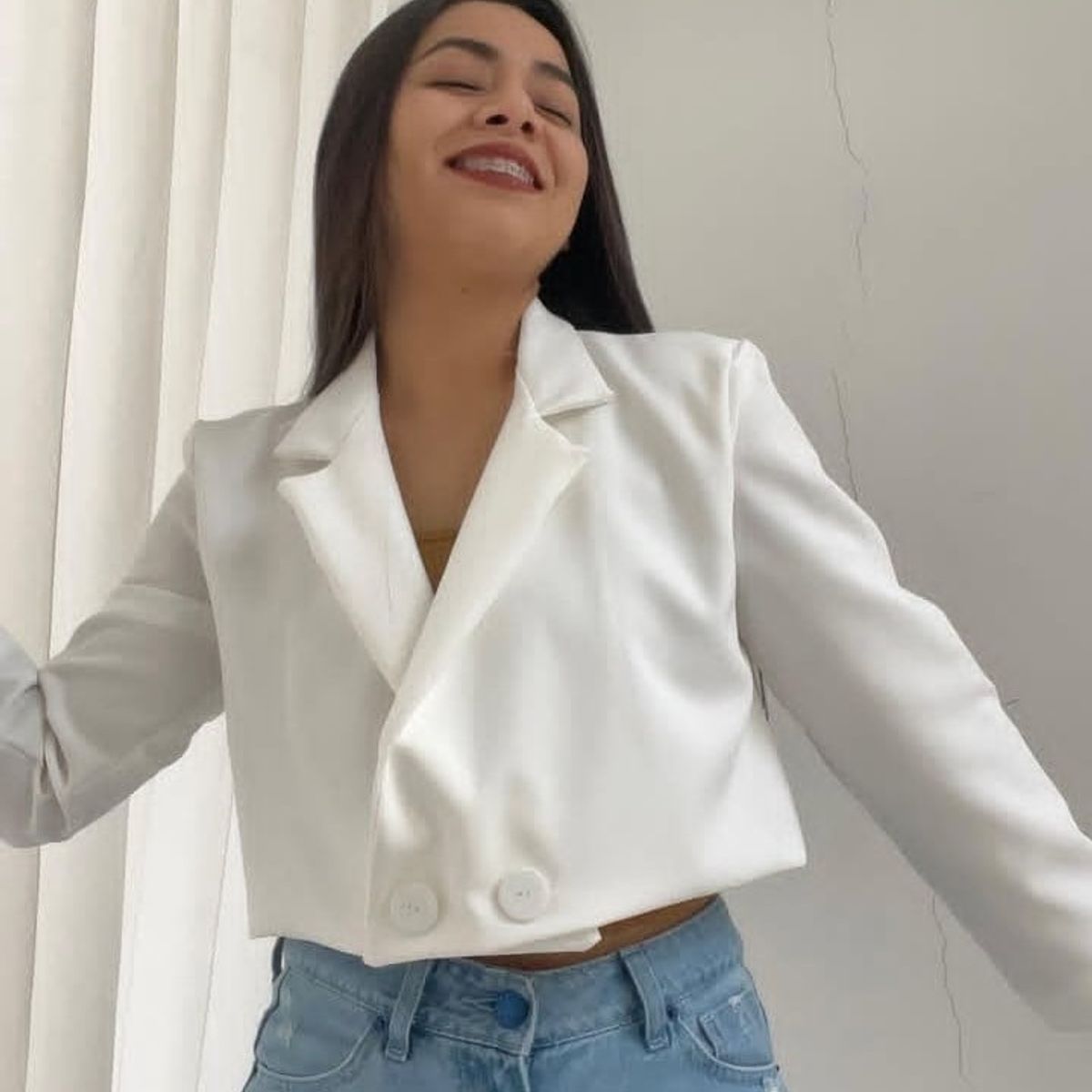 GENERICO - BLAZER CROP ELEGANTE PARA MUJER