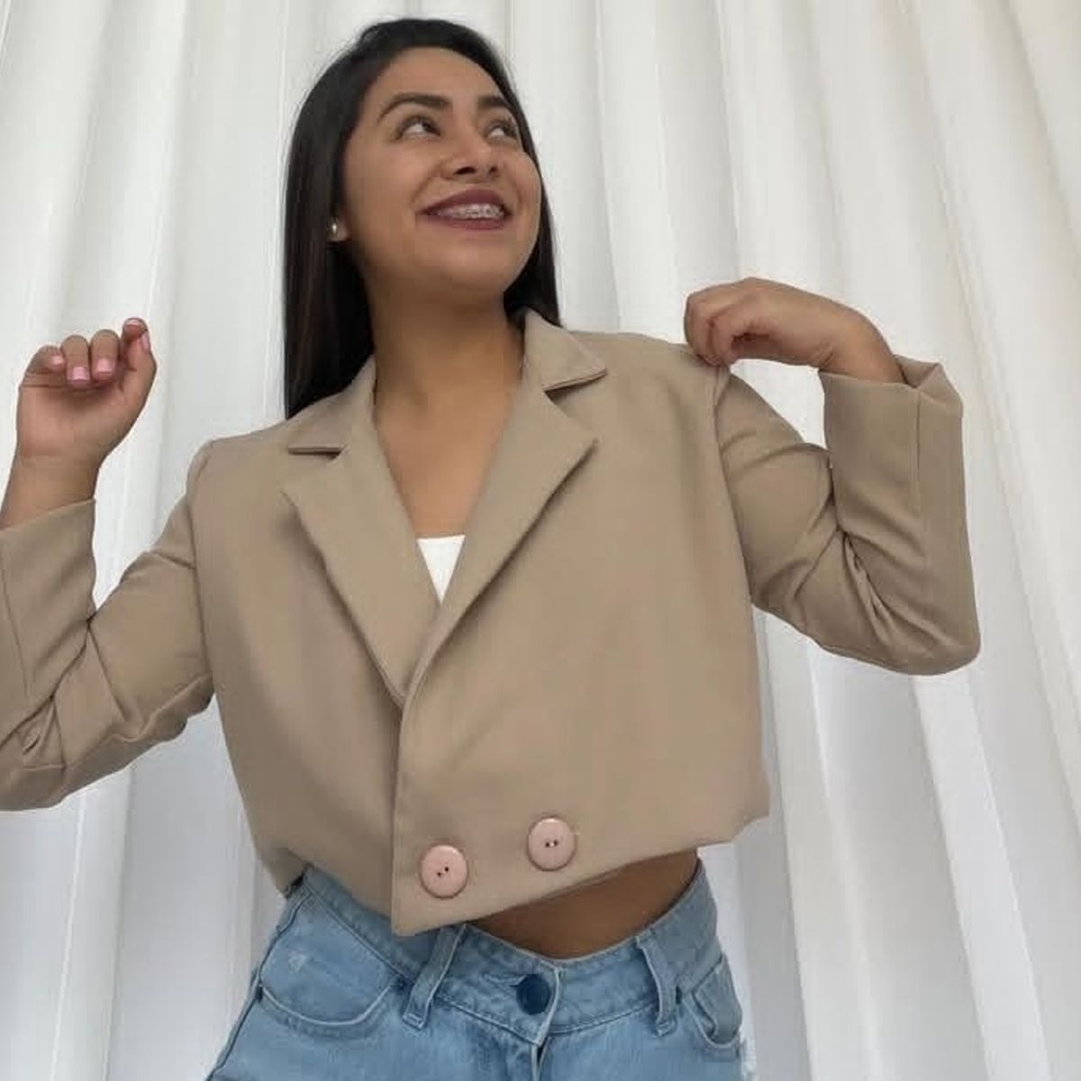 GENERICO - BLAZER CROP ELEGANTE PARA MUJER