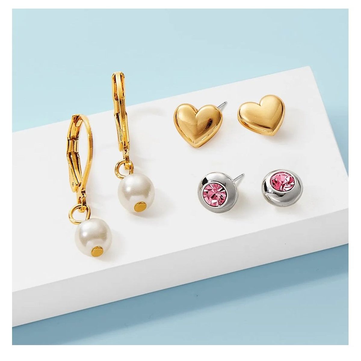 ESIKA - Estuche Aretes x3 PEARLY GIRLS Baño en Oro de 24k para Niñas