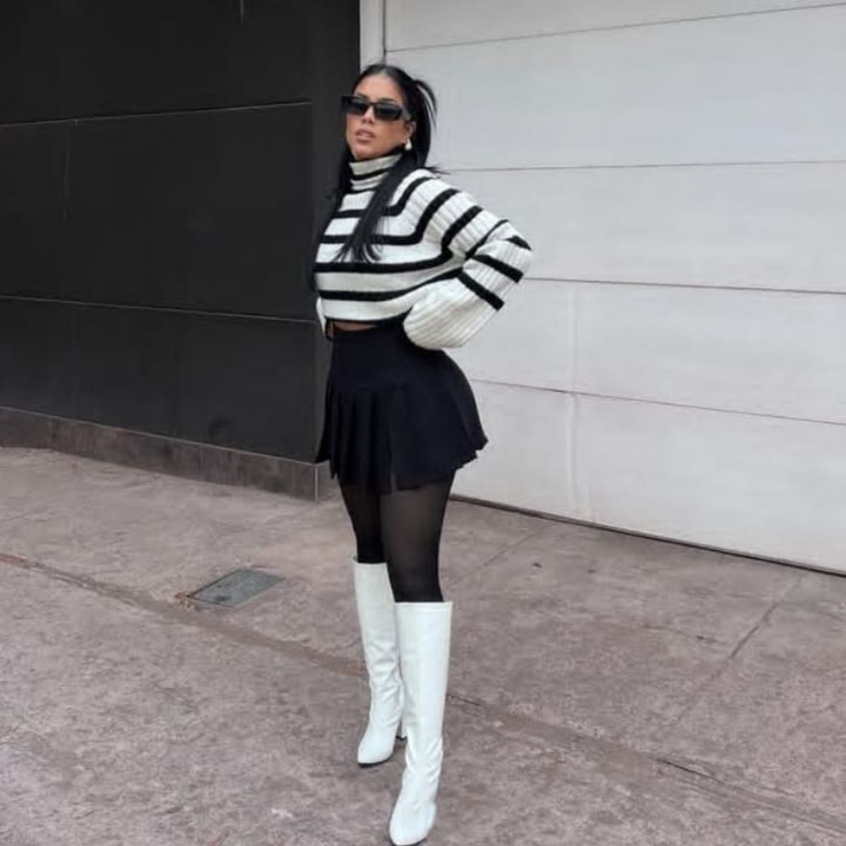 GENERICO - FALDA SHORT PLISADA PARA MUJER