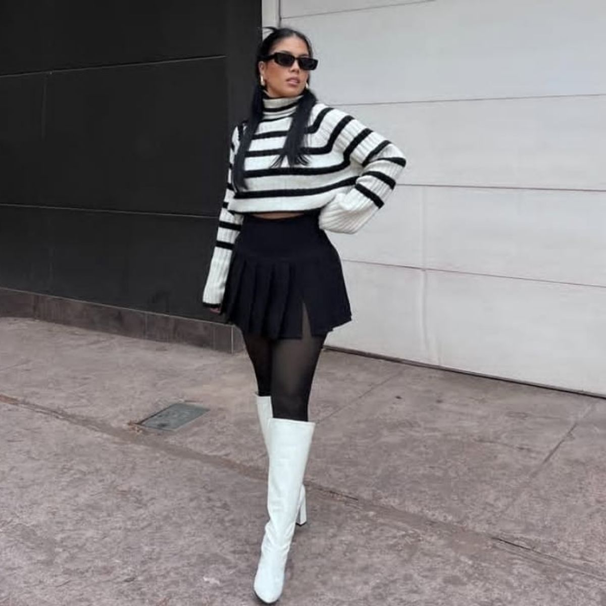 GENERICO - FALDA SHORT PLISADA PARA MUJER