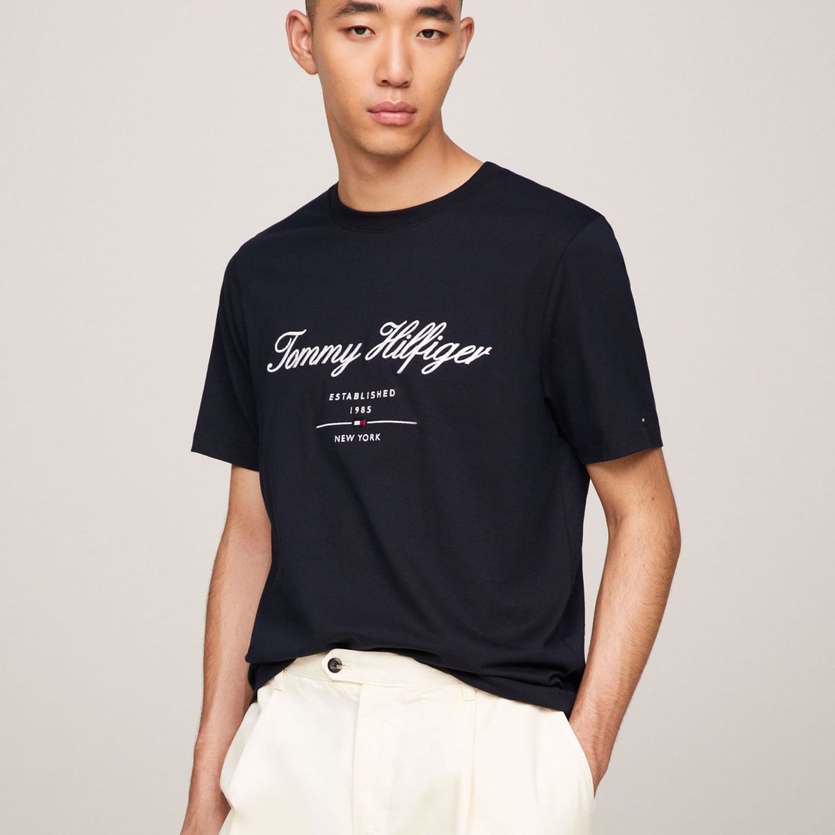 TOMMY HILFIGER - CAMISETA SCRIPT LOGO TEE