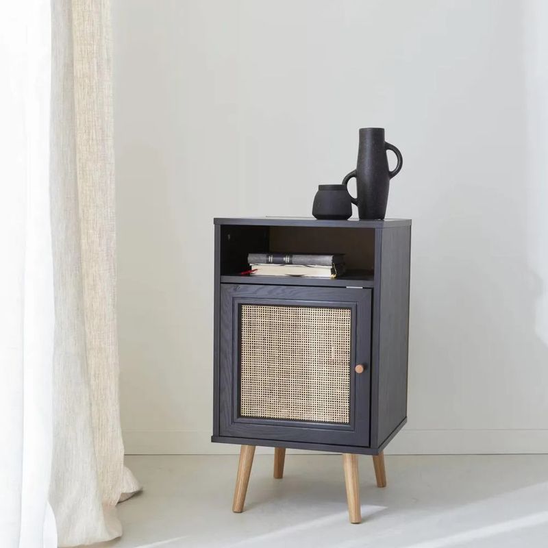 TU MESITA - Mesa de Noche Ariosto color Negro con Rejilla de Ratán 1 puerta TU MESITA