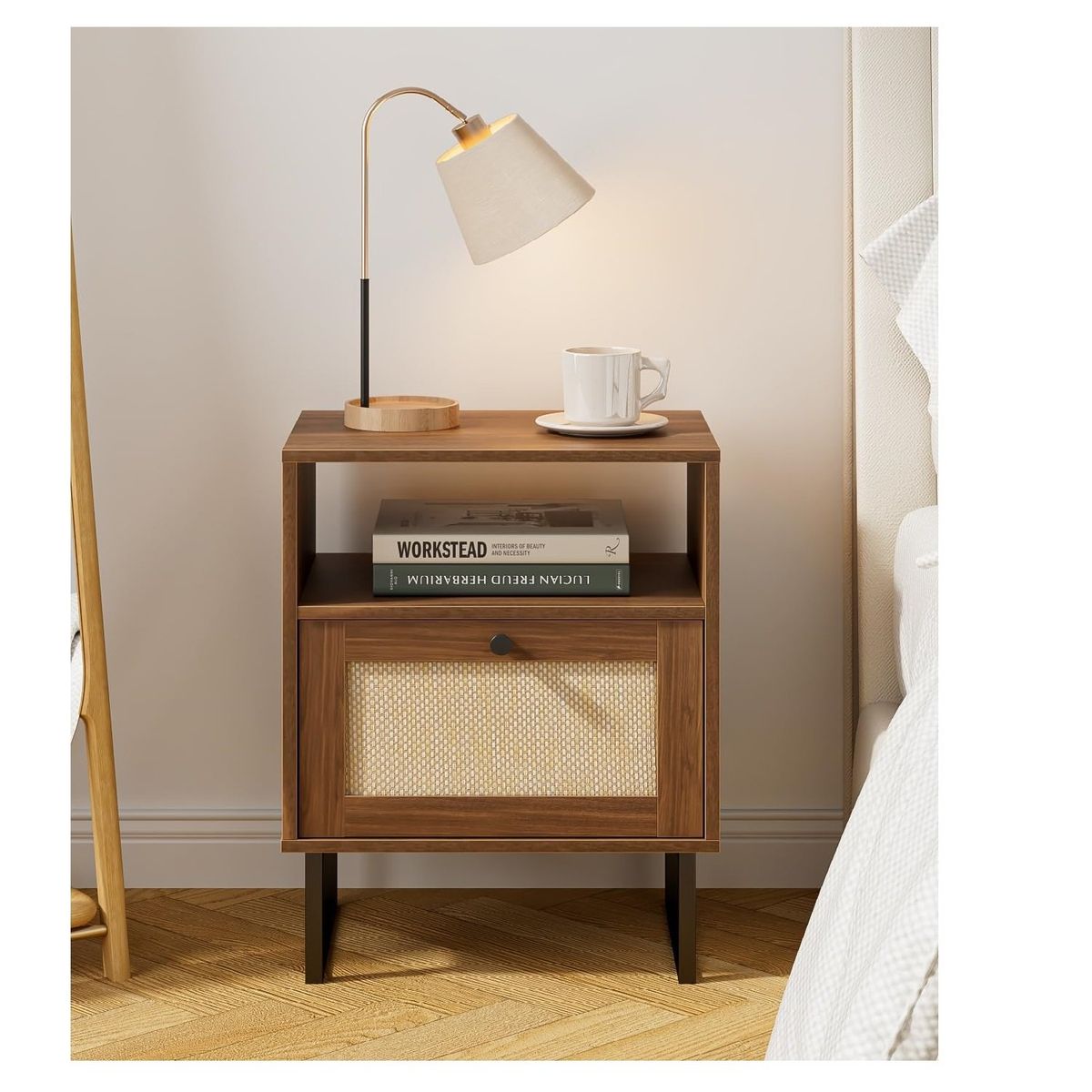 TU MESITA - Mesita de Noche con Malla en Ratán Leonard Marrón 1 puerta TU MESITA