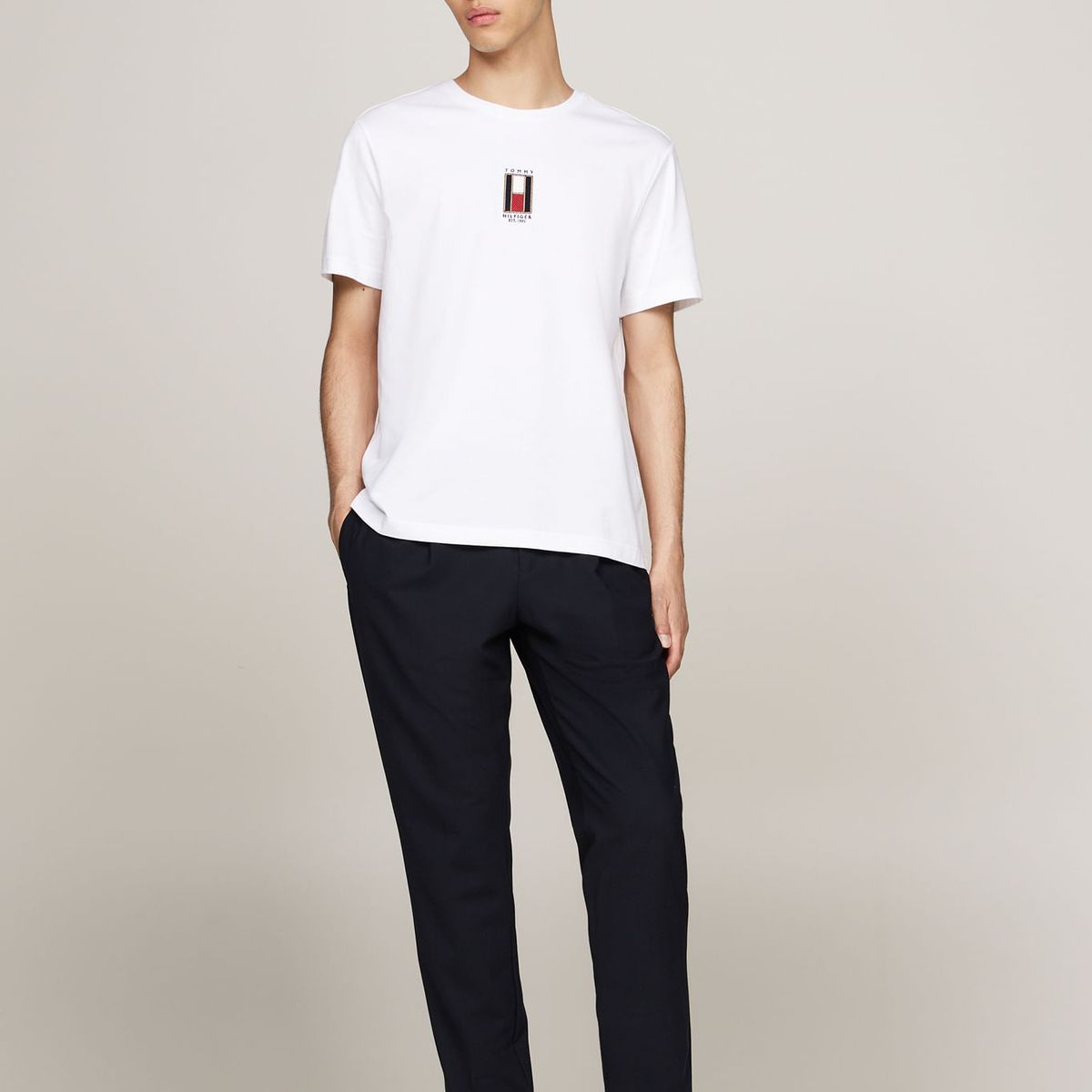 TOMMY HILFIGER - CAMISETA M/C VERTICAL FLAG TEE TH