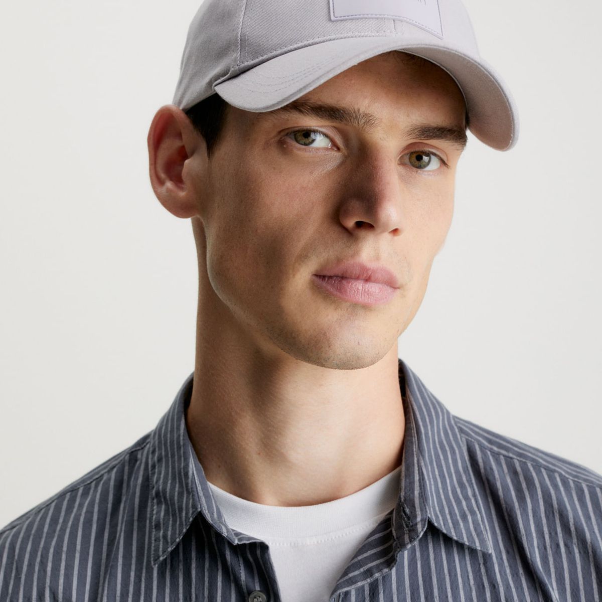 CALVIN KLEIN - GORRO TONAL RUBBER PATCH BB CAP
