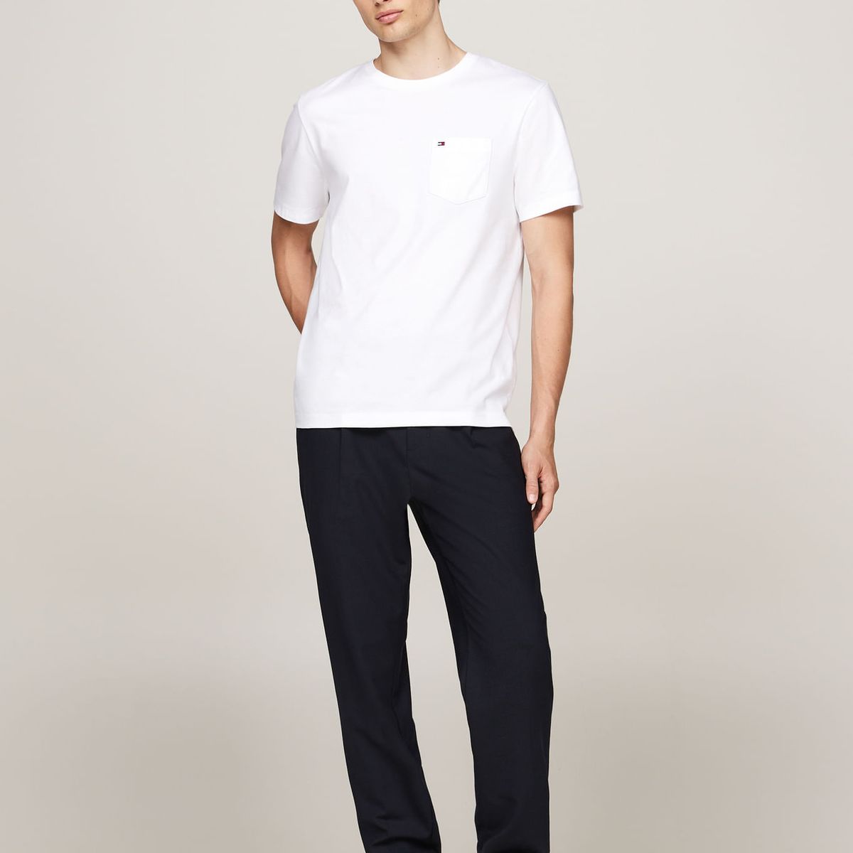 TOMMY HILFIGER - CAMISETA ESSENTIAL SOLID POCKET TEE