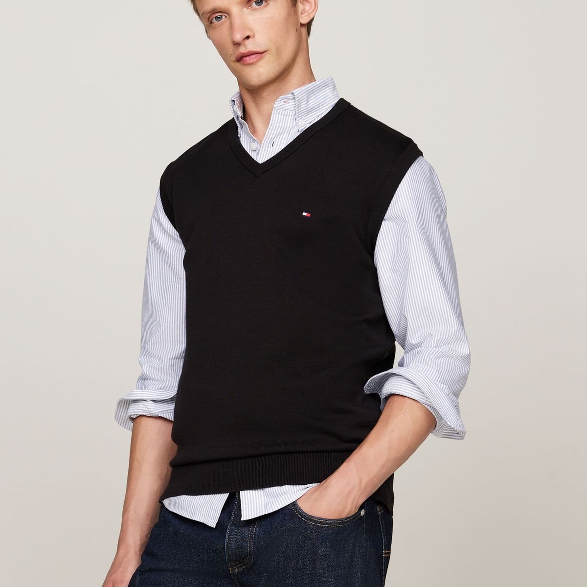 TOMMY HILFIGER - PULLOVER ESSENTIAL CTN V NK VEST