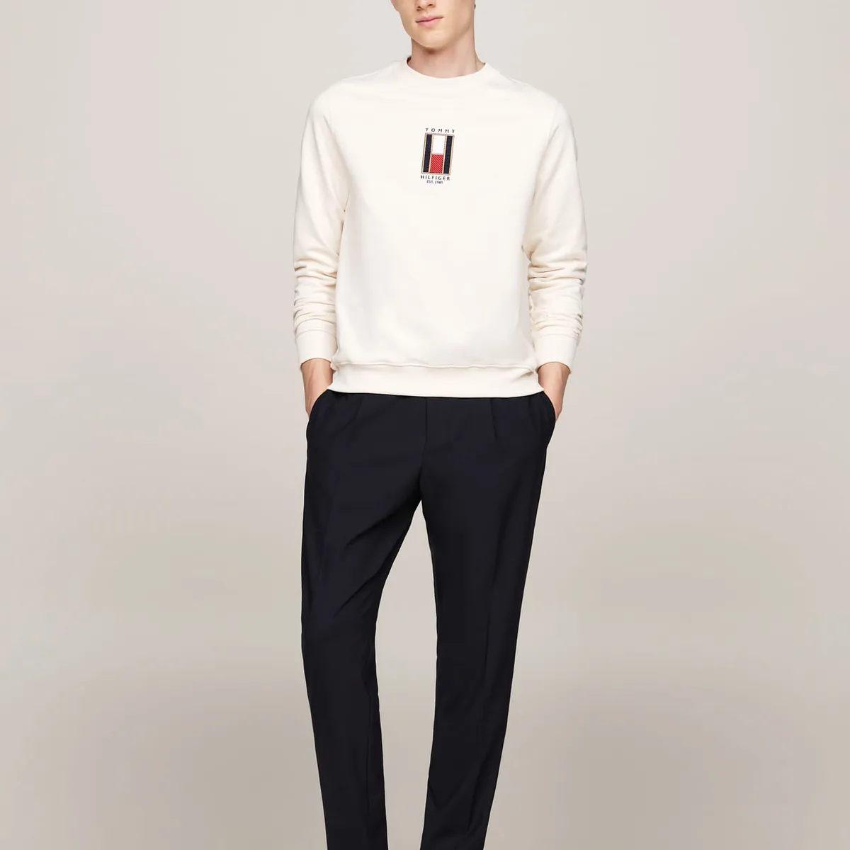 TOMMY HILFIGER - SWEATSHIRT VERTICAL FLAG SWEATSHIRT