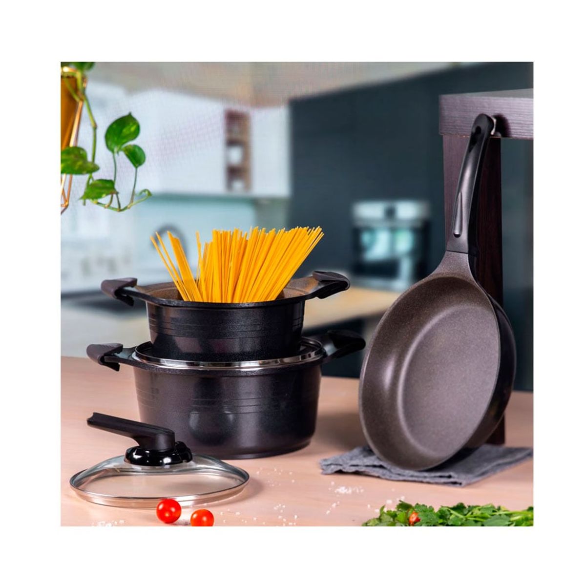 ROICHEN - Juego de Ollas Roichen x 5 Pz Natural Black 10863